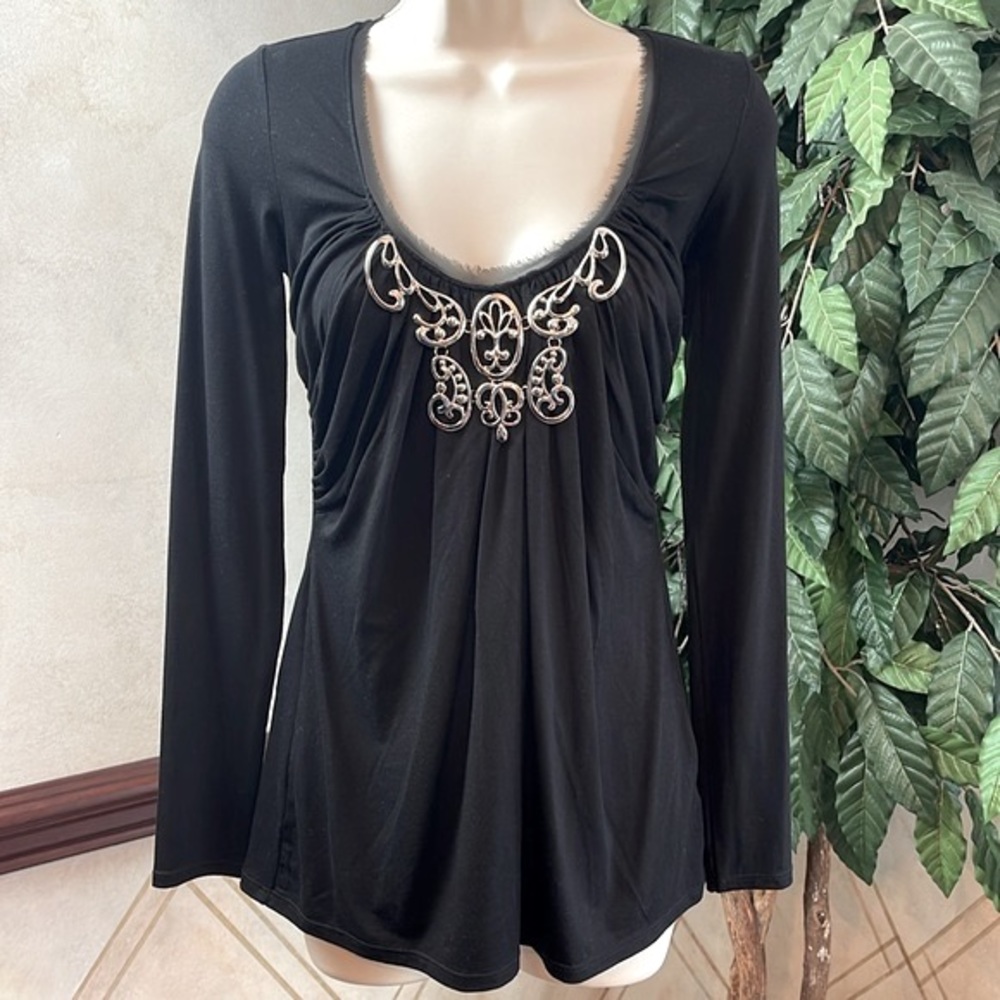 WHBM METAL EMBELLISHED BLACK TOP